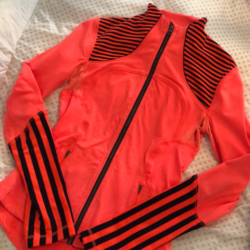 Lululemon neon orange women’s zip up jacket size 4